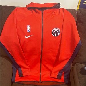 listing-status-banner